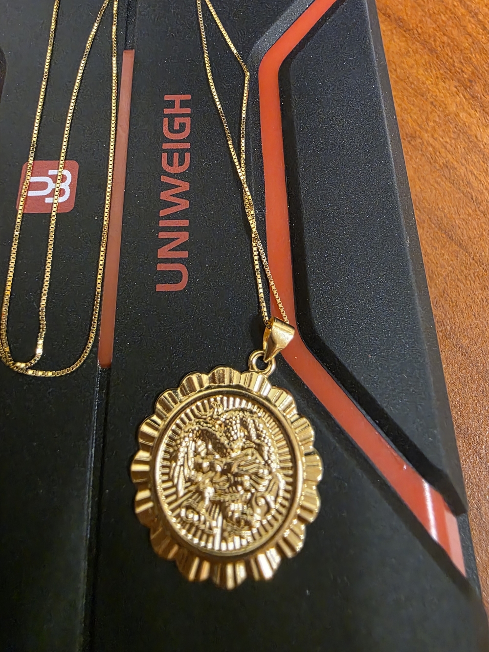 18k Gold Medallion Pendant Necklace Box Chain Saudi Gold, Stamp 750 Not Plated